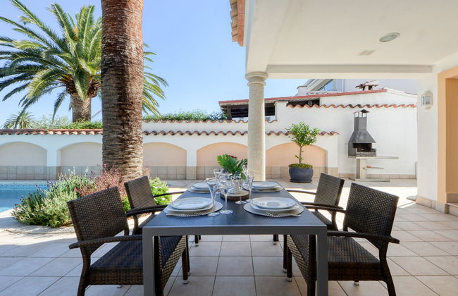 Casa de 5 quartos em Castelló d'Empúries com piscina privada e jardim - Foto 52