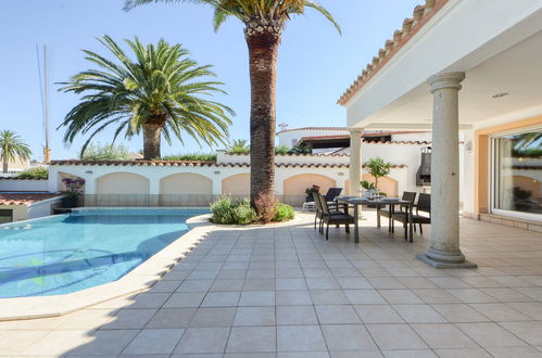 Foto 53 - Casa de 4 quartos em Castelló d'Empúries com piscina privada e jardim