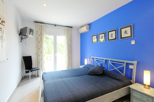 Photo 15 - 4 bedroom House in Castelló d'Empúries with private pool and sea view