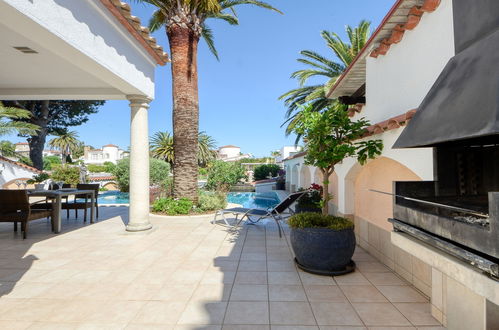 Photo 34 - 4 bedroom House in Castelló d'Empúries with private pool and garden