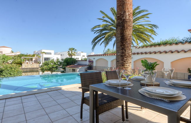 Casa de 5 quartos em Castelló d'Empúries com piscina privada e jardim - Foto 43