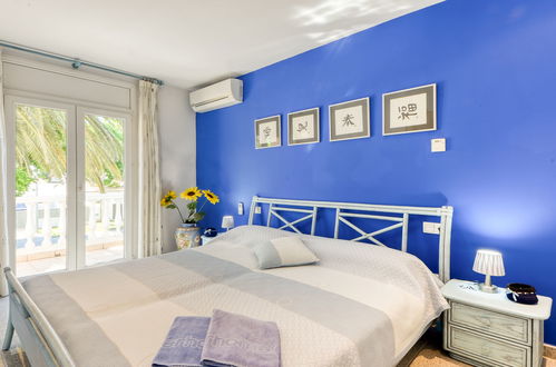 Foto 16 - Casa con 4 camere da letto a Castelló d'Empúries con piscina privata e giardino