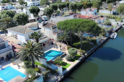 Foto 40 - Casa de 4 habitaciones en Castelló d'Empúries con piscina privada y jardín