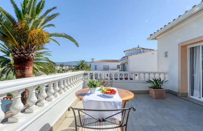 Casa de 5 quartos em Castelló d'Empúries com piscina privada e jardim - Foto 24