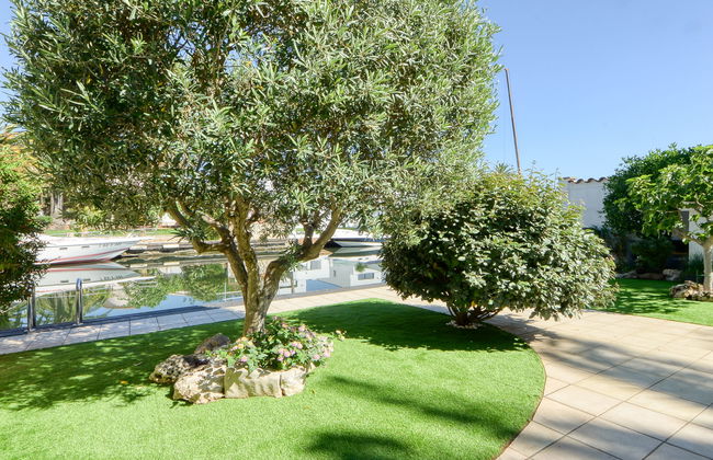 Casa de 5 quartos em Castelló d'Empúries com piscina privada e jardim - Foto 51