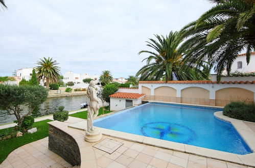 Photo 31 - 4 bedroom House in Castelló d'Empúries with private pool and sea view