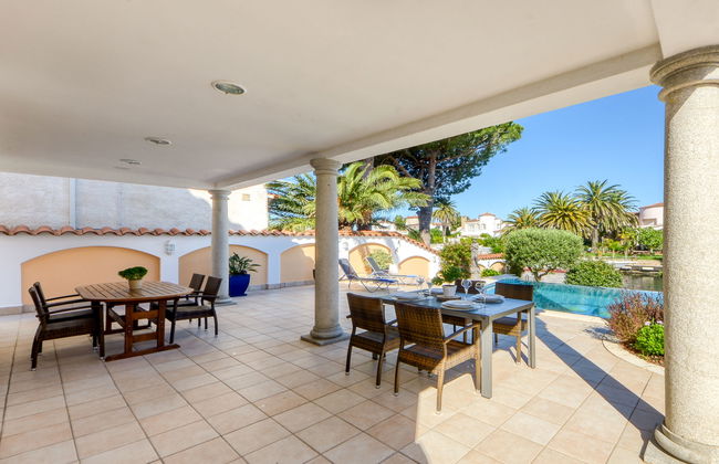 Casa de 5 quartos em Castelló d'Empúries com piscina privada e jardim - Foto 34