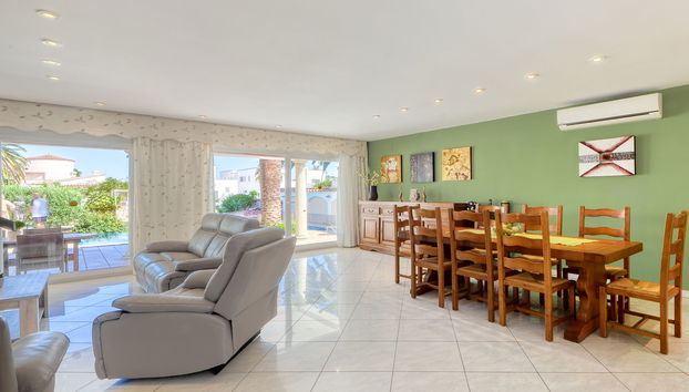 Casa de 5 quartos em Castelló d'Empúries com piscina privada e jardim - Foto 3