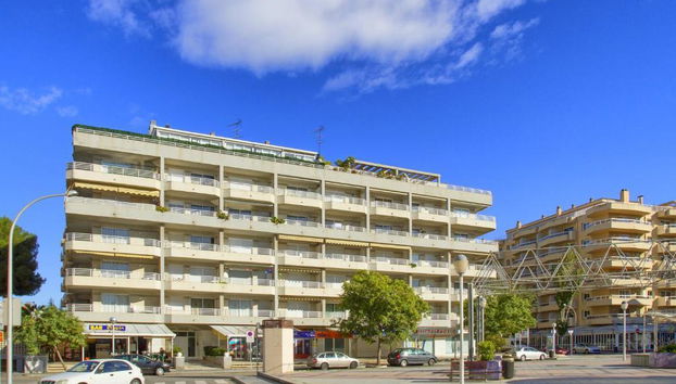 Rentalmar Zahara Family Suites - Photo 2