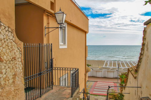 Foto 5 - Apartamento de 2 quartos em Formia com terraço e vistas do mar