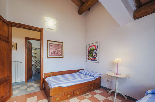 Photo 14 - 4 bedroom House in Pietrasanta with garden