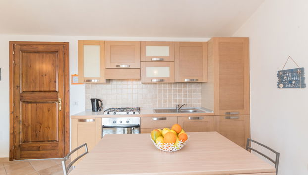 Casa de 1 habitación en Badesi con piscina y jardín - Foto 5