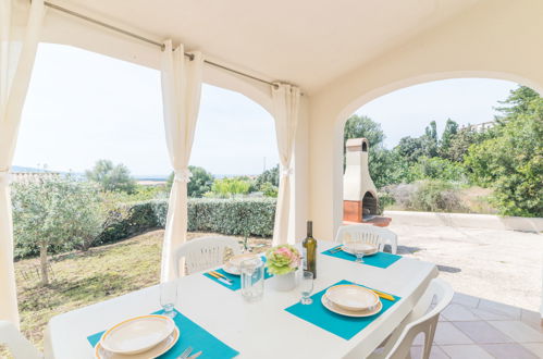 Photo 1 - Maison de 1 chambre à Badesi avec piscine et vues à la mer