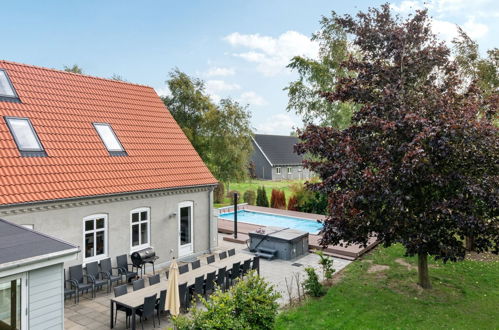 Foto 1 - Casa de 9 quartos em Idestrup com piscina privada e terraço