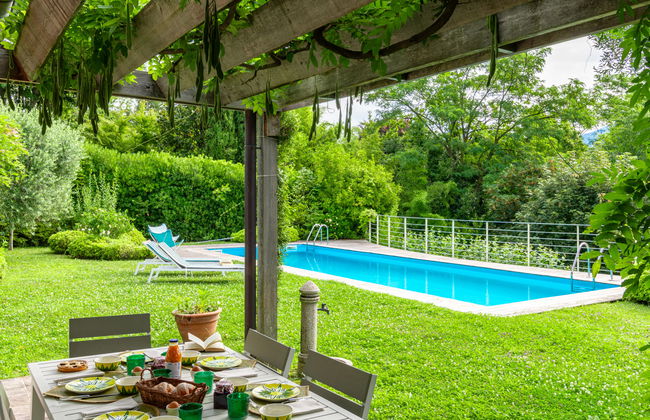 Casa de 2 quartos em Griante com piscina privada e jardim - Foto 4