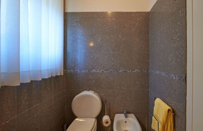 Casa de 2 quartos em Griante com piscina privada e jardim - Foto 31