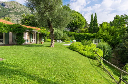 Foto 40 - Casa de 2 quartos em Griante com piscina privada e jardim