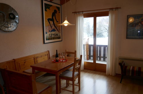 Foto 4 - Apartamento de 3 habitaciones en Grindelwald con vistas a la montaña