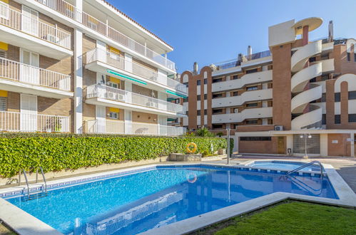 Photo 1 - 2 bedroom Apartment in Torredembarra with swimming pool and sea view