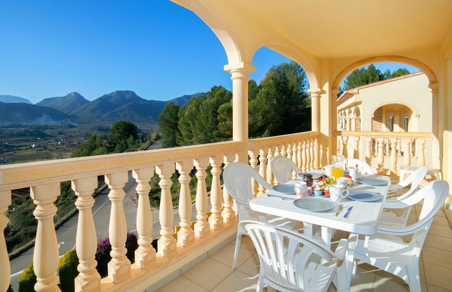 Casa de 4 quartos em Jalón com piscina e jardim - Foto 2
