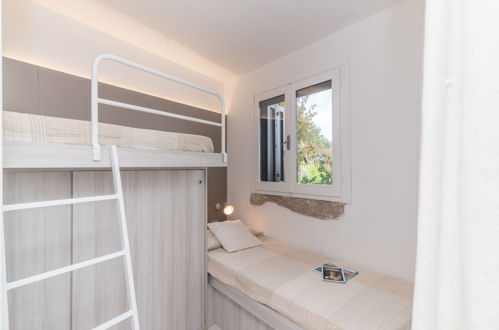 Foto 12 - Apartamento de 2 habitaciones en Olbia con piscina y vistas al mar