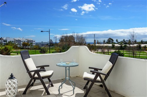 Photo 3 - 4 bedroom Apartment in Estepona with swimming pool and sea view
