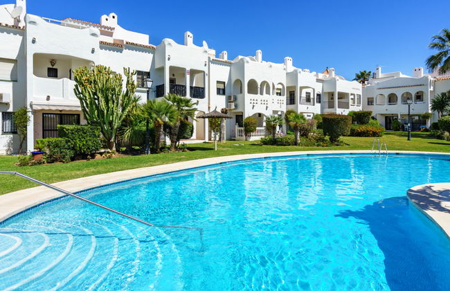 Apartamento de 4 quartos em Estepona com piscina e terraço - Foto 1