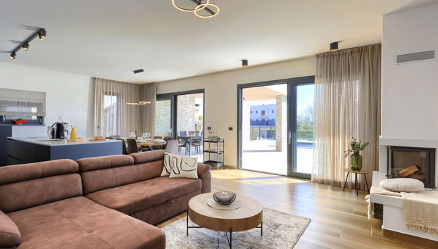 Casa con 5 camere da letto a Kaštelir-Labinci con piscina privata e giardino - Foto 4