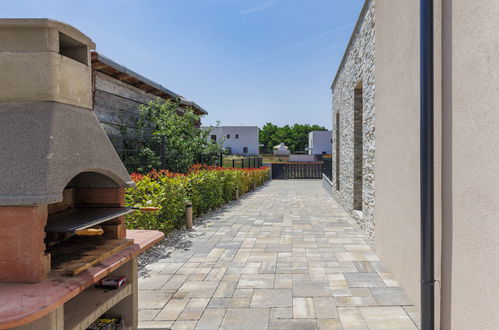 Photo 22 - Maison de 4 chambres à Kaštelir-Labinci avec piscine privée et vues à la mer