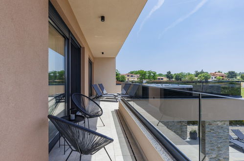 Photo 30 - Maison de 4 chambres à Kaštelir-Labinci avec piscine privée et jardin