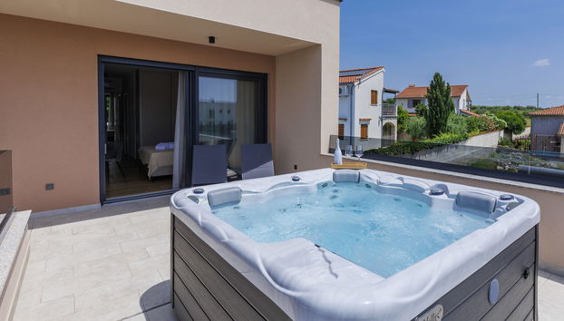 Casa con 5 camere da letto a Kaštelir-Labinci con piscina privata e giardino - Foto 3