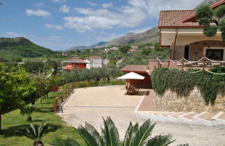 Photo 3 - 2 bedroom Apartment in Spigno Saturnia with garden and sea view