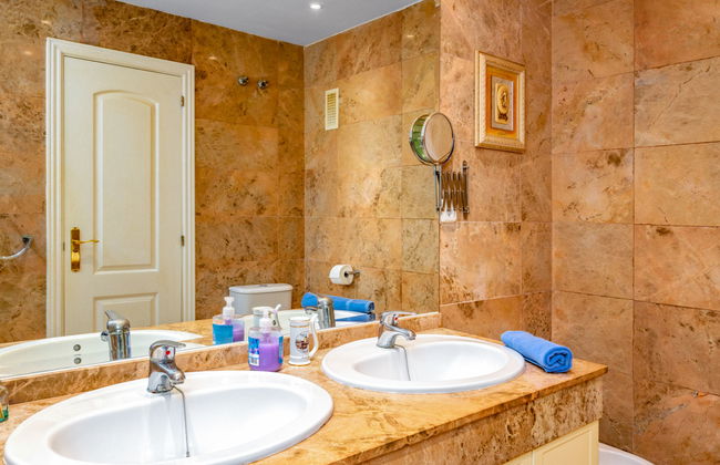 Apartamento de 3 quartos em Marbella com piscina e terraço - Foto 13