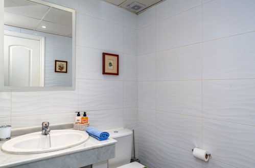 Foto 17 - Appartamento con 2 camere da letto a Marbella con piscina e vista mare