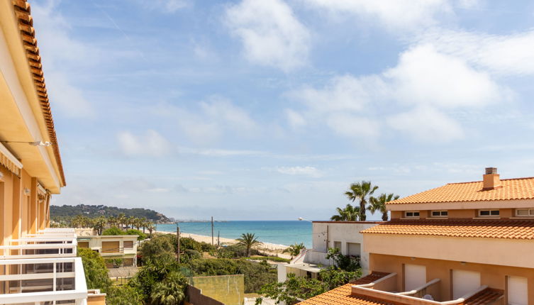 Photo 1 - 4 bedroom House in Creixell with garden and sea view
