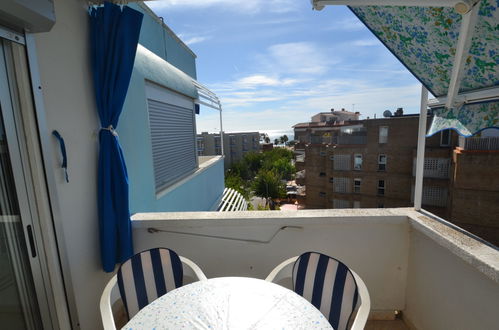 Photo 2 - Appartement de 1 chambre à Cambrils avec terrasse et vues à la mer