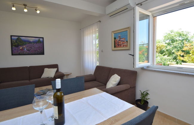 Casa de 3 quartos em Bilice com piscina privada e jardim - Foto 15
