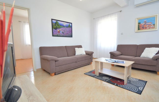 Casa de 3 quartos em Bilice com piscina privada e jardim - Foto 7