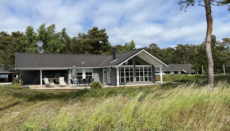 Photo 1 - Maison de 3 chambres à Aakirkeby avec terrasse et sauna