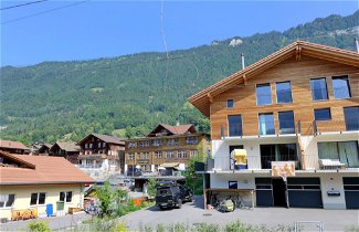 Photo 1 - Appartement de 2 chambres à Ringgenberg avec terrasse et vues sur la montagne