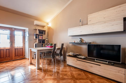 Foto 7 - Apartamento de 1 quarto em Agliano Terme com jardim e terraço