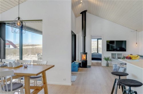 Foto 14 - Casa de 4 habitaciones en Klitmøller con terraza y sauna