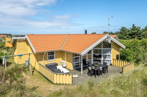 Foto 1 - Casa de 4 habitaciones en Hvide Sande con terraza y sauna