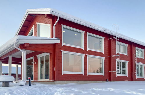 Foto 20 - Casa de 5 habitaciones en Rovaniemi con sauna y vistas a la montaña