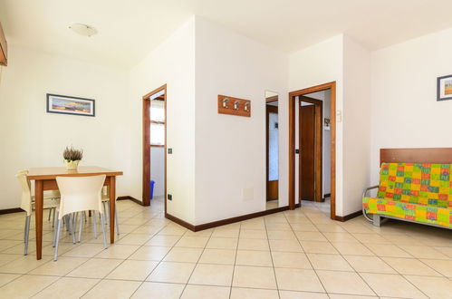 Photo 4 - 2 bedroom Apartment in Lignano Sabbiadoro with garden and terrace