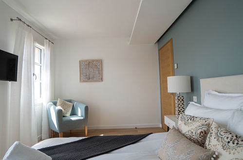 Foto 13 - Appartamento con 2 camere da letto a Saint-Tropez con vista mare