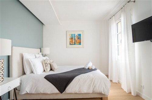 Foto 11 - Apartment mit 2 Schlafzimmern in Saint-Tropez mit blick aufs meer