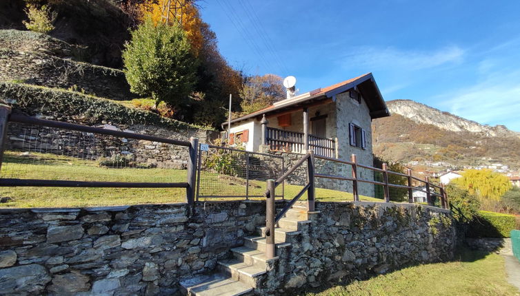 Photo 1 - Maison de 1 chambre à Pianello del Lario avec terrasse et vues sur la montagne