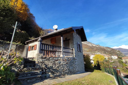 Photo 15 - Maison de 1 chambre à Pianello del Lario avec terrasse et vues sur la montagne
