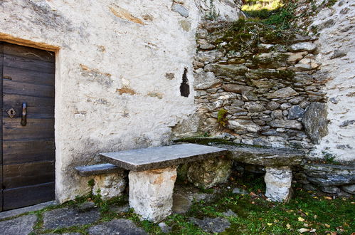 Photo 19 - Maison de 1 chambre à Pianello del Lario avec terrasse et vues sur la montagne